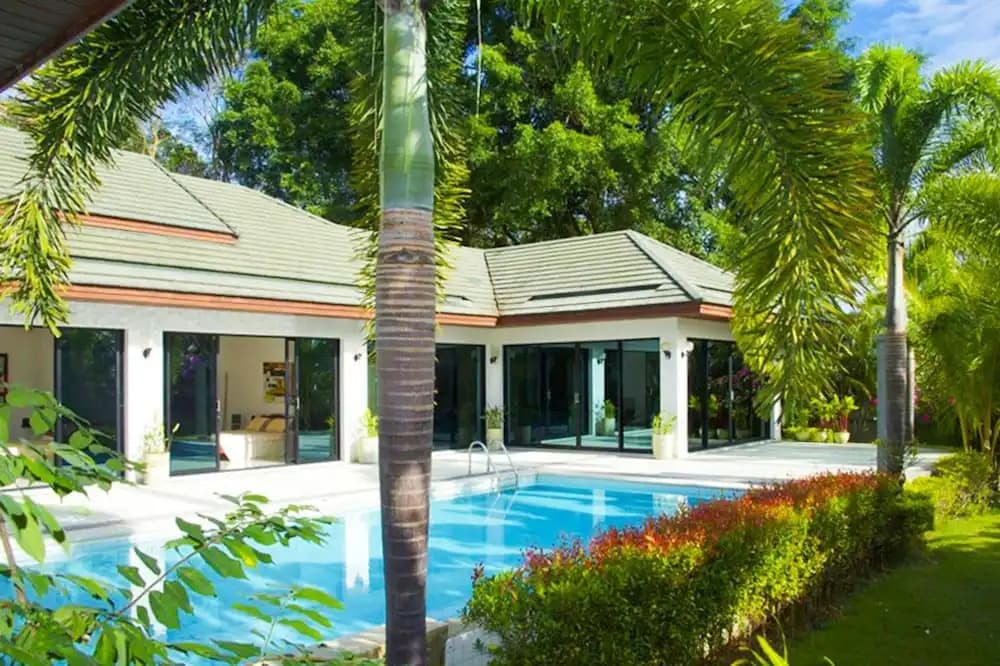 Villa With 4 Bedrooms in Rawai Phuket, With Private Pool, Enclosed Gar - photo 10