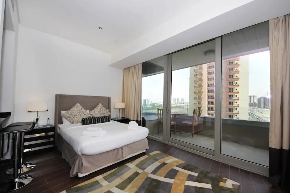 Studio Apartment in The Matrix Tower - photo 2