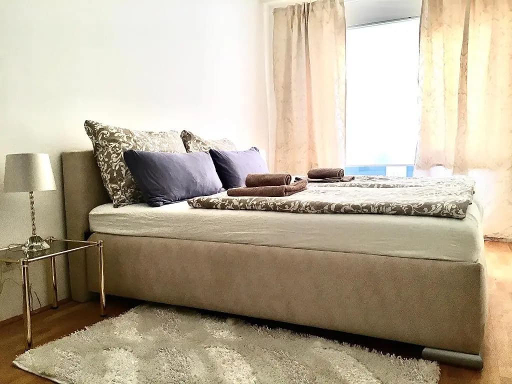 2 BR apartment next to metro U1, Free Parking - photo 2