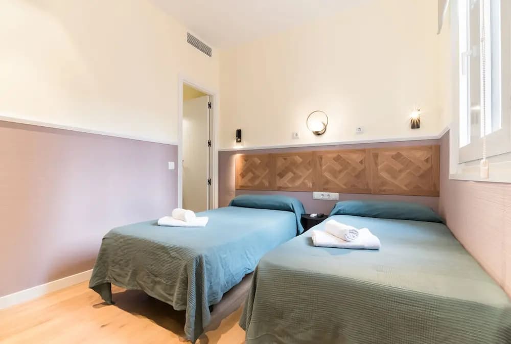 Hostal Evoke Madrid - photo 3