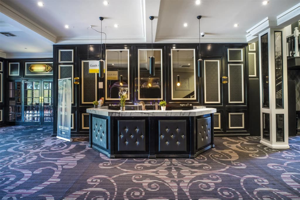 Nightcap at Skyways Hotel - photo 22