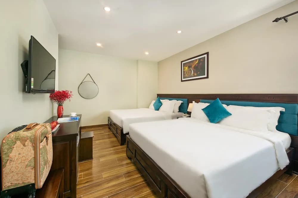 Celina Hotel & Apartment - photo 4