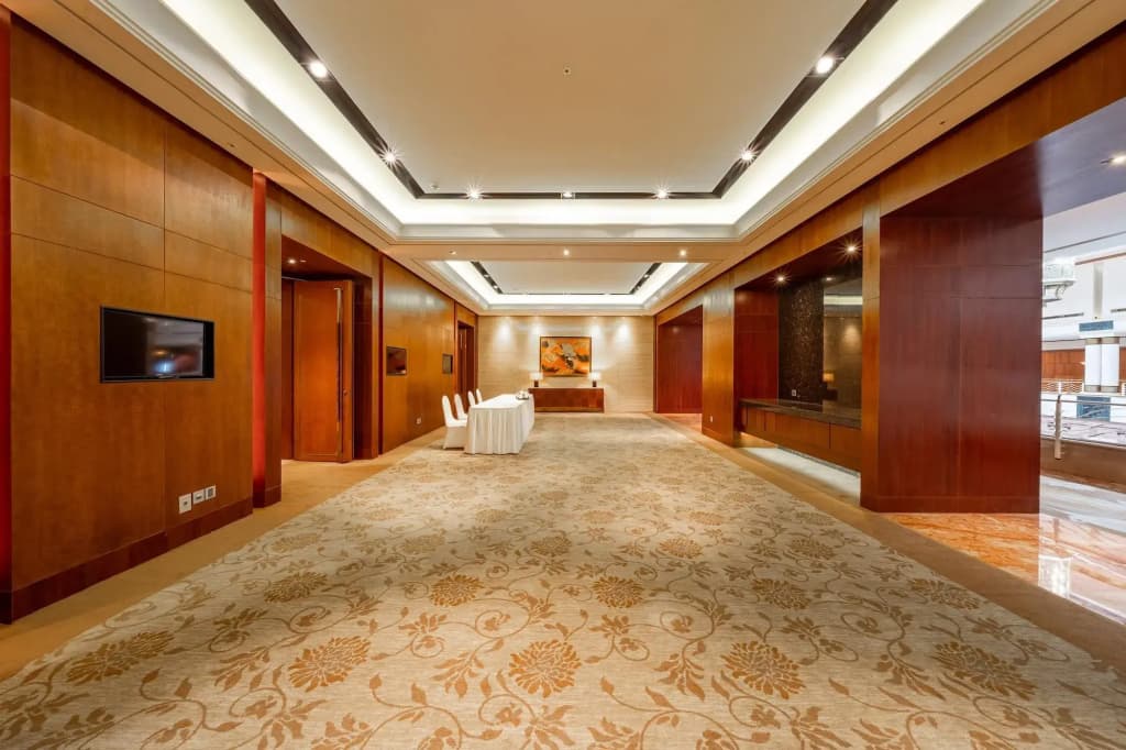 Lotte Hotel Saigon - photo 17