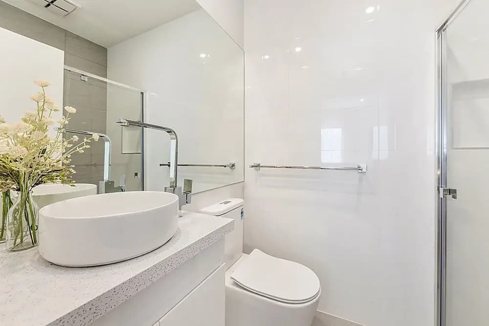 Gorgeous 3-bed House With Spacious Shared Backyard - photo 5
