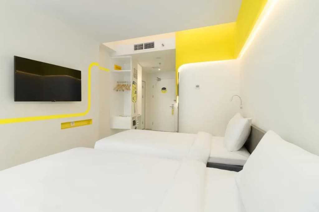 YELLO Hotel Kuta Beachwalk Bali - photo 41