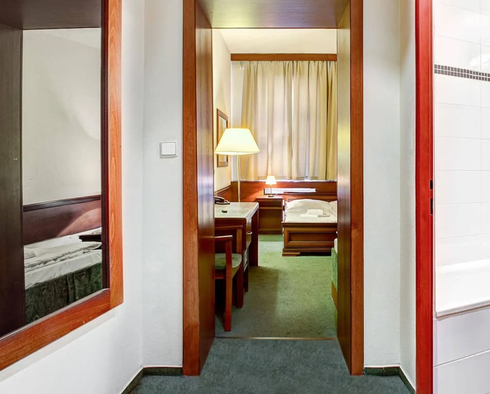 Three Crowns Hotel Prague - photo 4