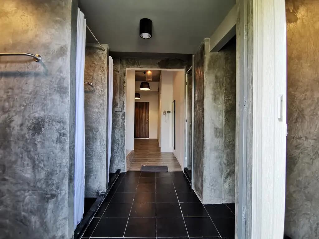 8 Sleepers Street Hostel - photo 12
