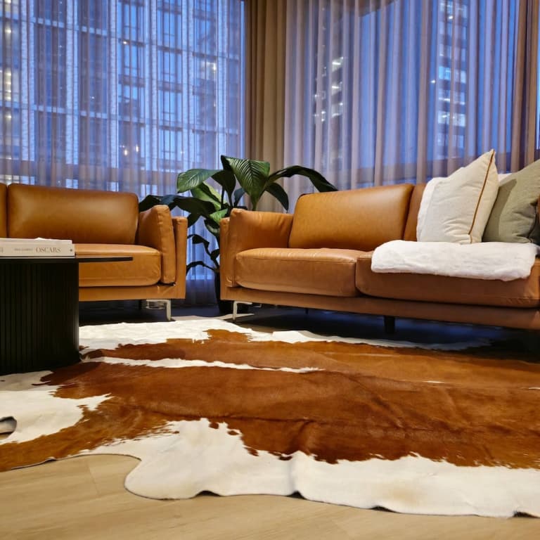 Deluxe 2BR apt Excellent Location Cityviews & Pool - photo 4