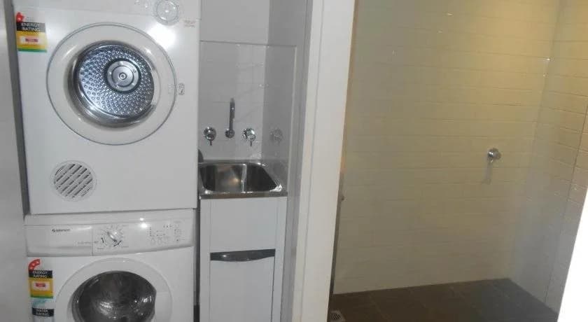 Astra Apartments - St Kilda Rd - photo 16