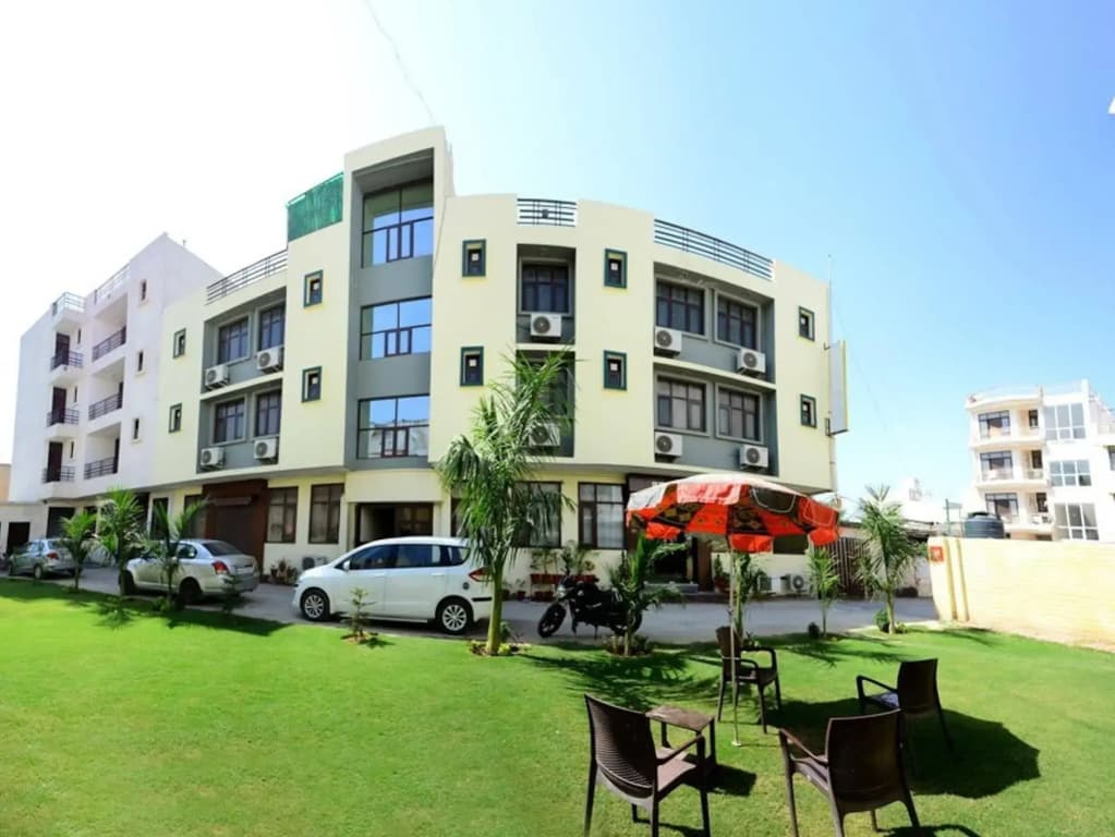 Airport Hotel Olive & Blue - photo 15