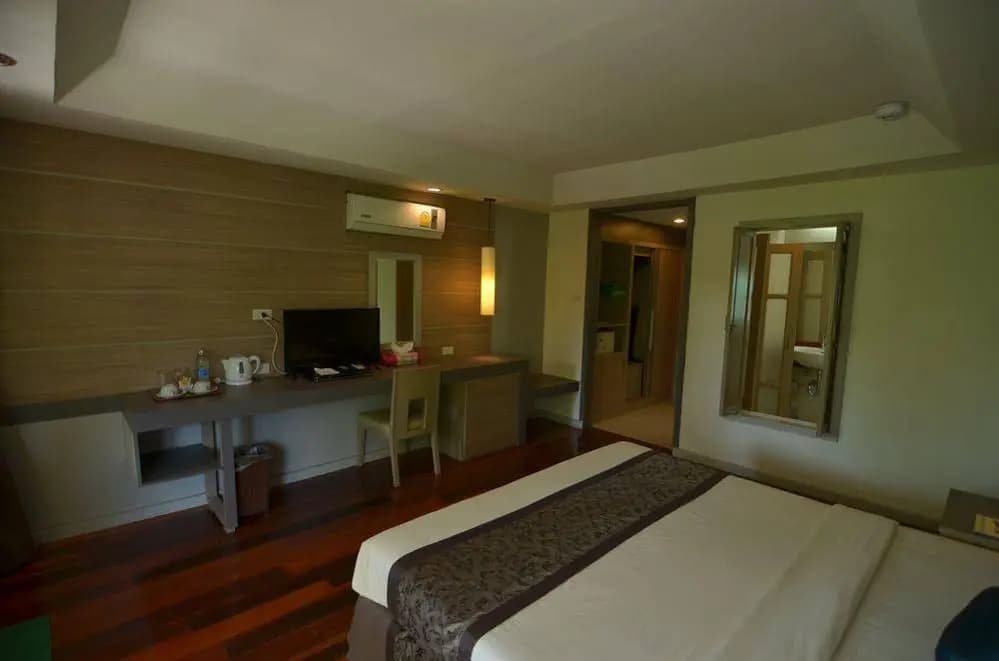 Lanta Long Beach Resort - main photo