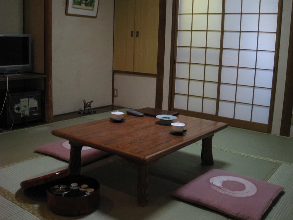 Ryokan Nihonkan Hotel - photo 4