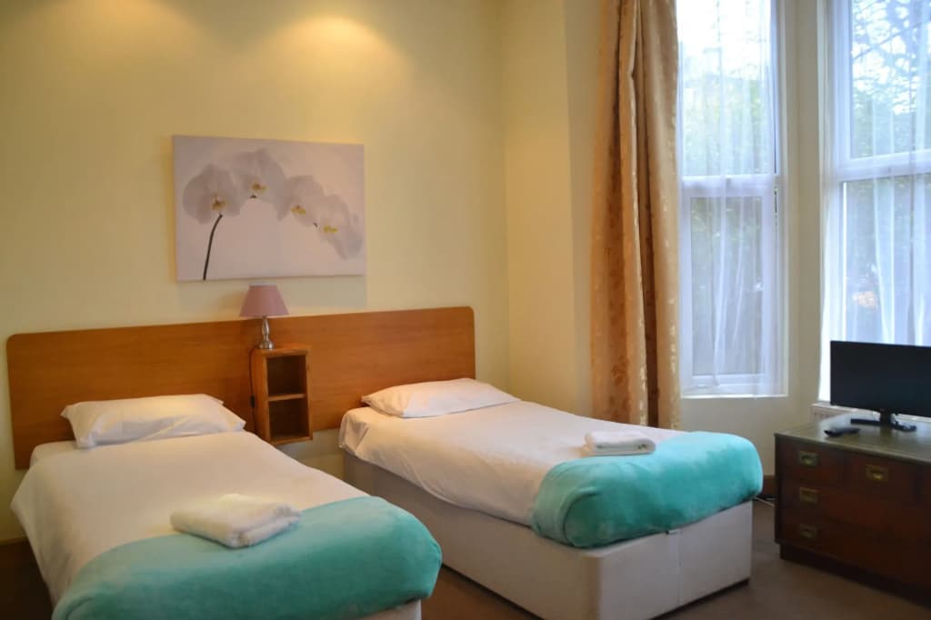 Hotel 65 - photo 3
