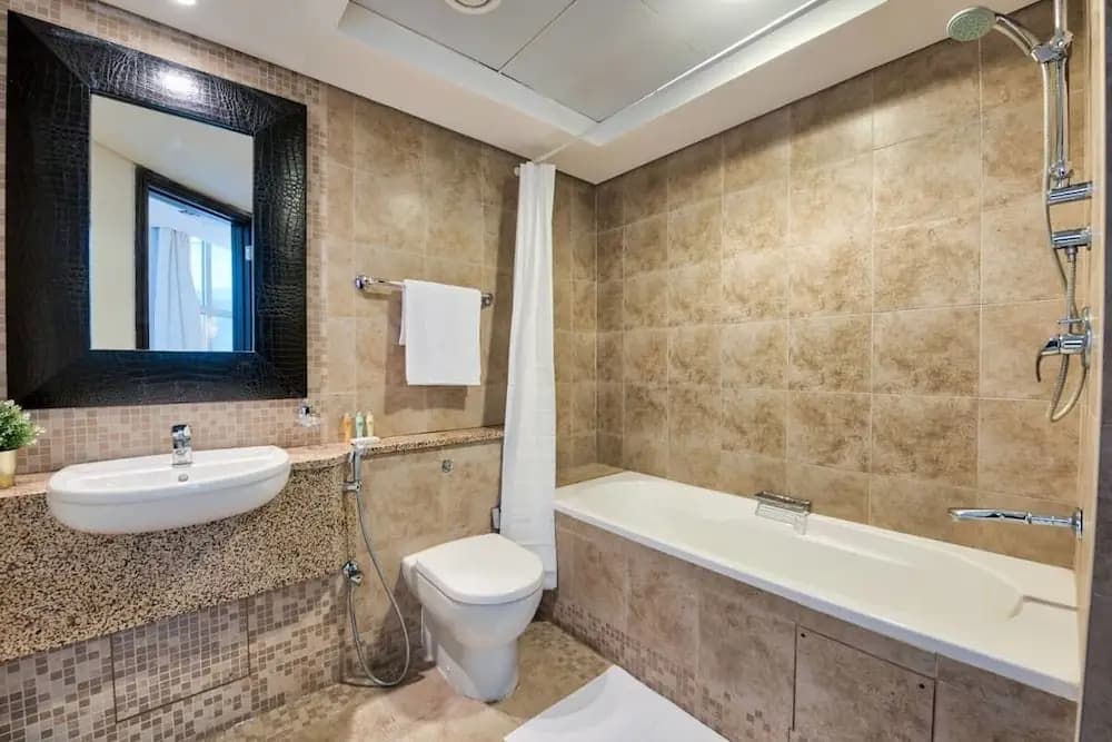 Luxury Apartment Steps Away From Everything - photo 7