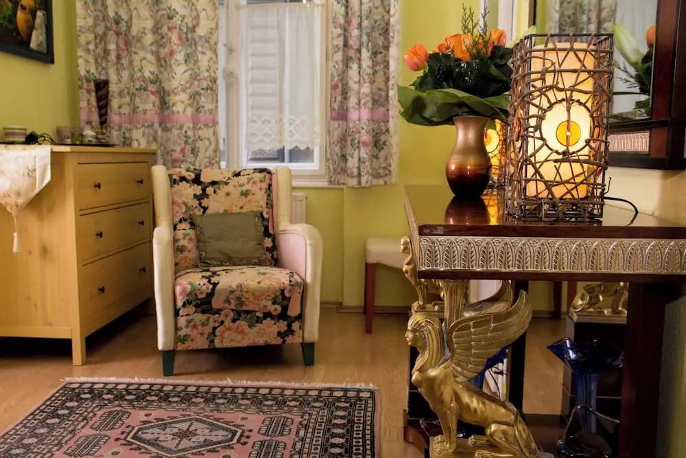 Stunning 2 Double Bedroom Apartment In The Centre Of Budapest - photo 6
