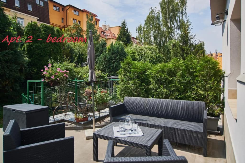 Cozy 2 bedroom Apt with Garden close to Prague Castle - photo 11