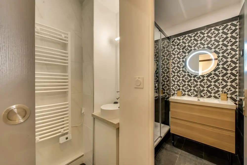 Beautiful Triplex in the center of Paris - photo 7