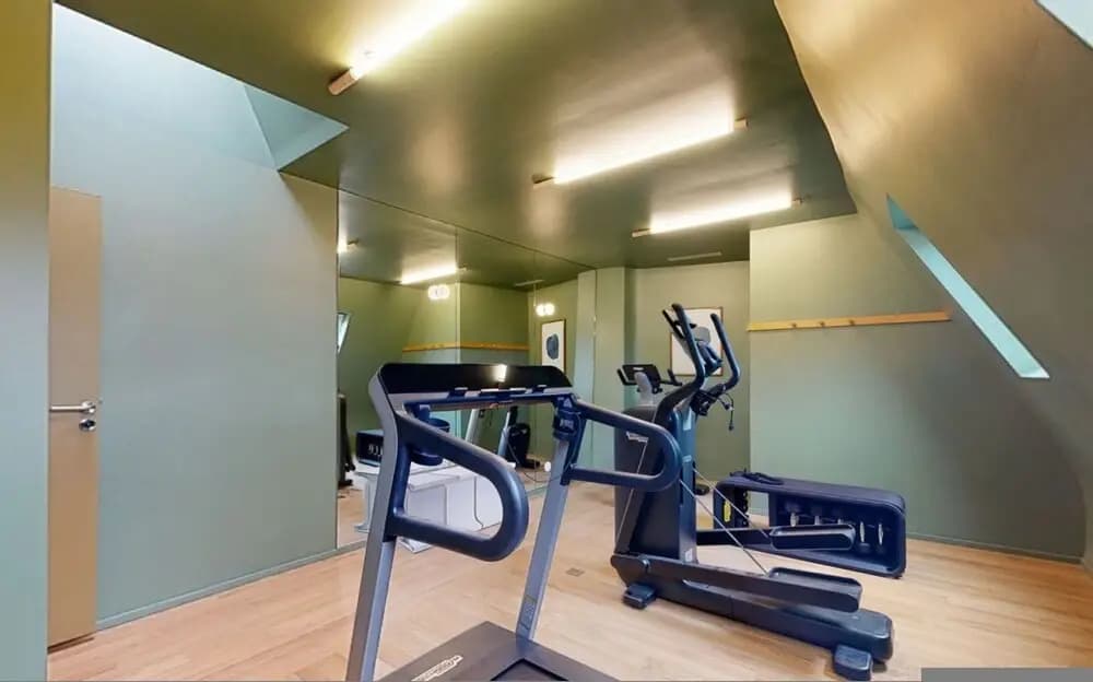 Altido Pleasant 1-bed Flat w Shared Courtyard - photo 13