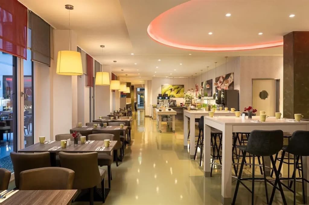 Leonardo Hotel Berlin - photo 19