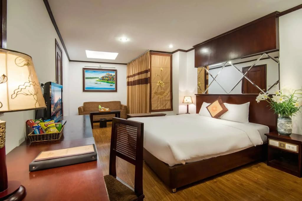 May De Ville Lakeside Hotel - photo 7