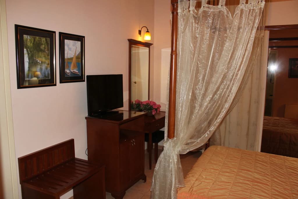 Exis Boutique Hotel - photo 7