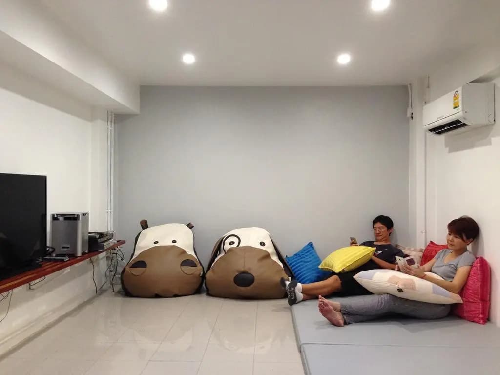 Cubic Bangkok Hostel - photo 25