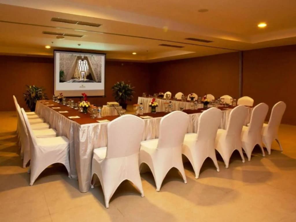 Ananta Legian Hotel - photo 20