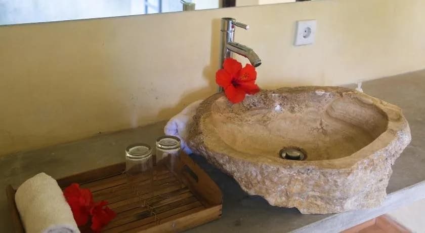 Manada Guesthouse - photo 7
