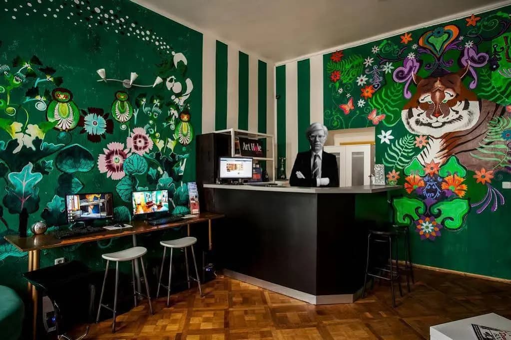 Art Hole Hostel - photo 20