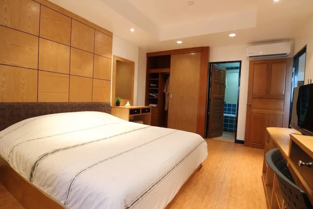 Serena Sathorn Suites - photo 17