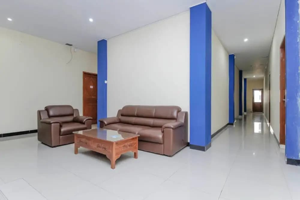 RedDoorz Plus @ Jalan Pemuda - photo 14