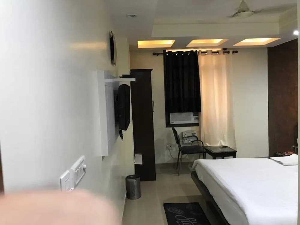 Hotel Udhav Palace - photo 5