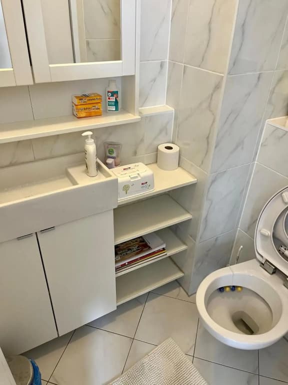 Dachgeschosswohnung mit kostenlosem Parkplatz ! - photo 9