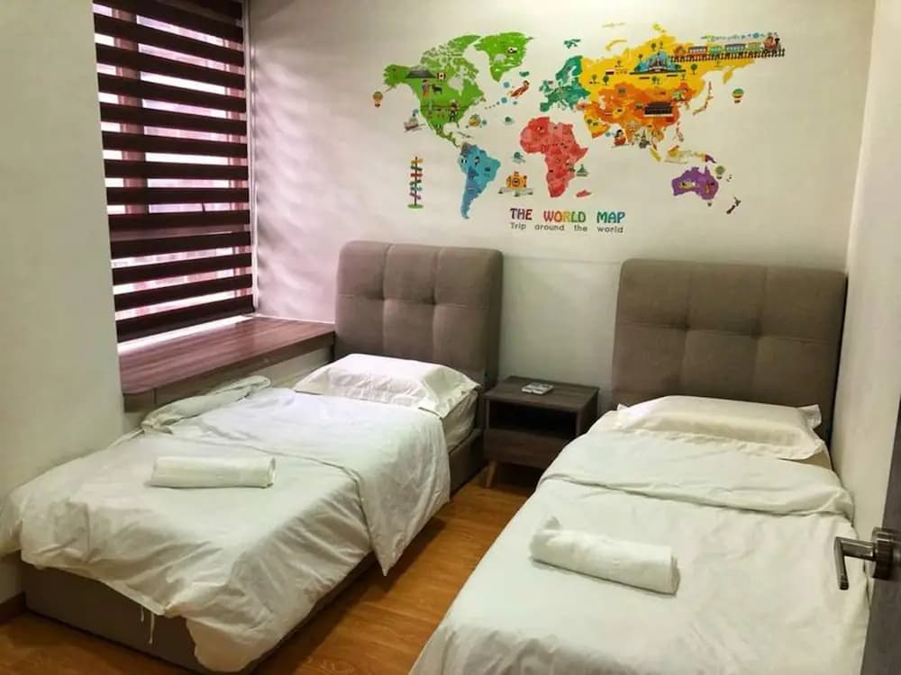 Spacious @ Country Garden Danga Bay - photo 3