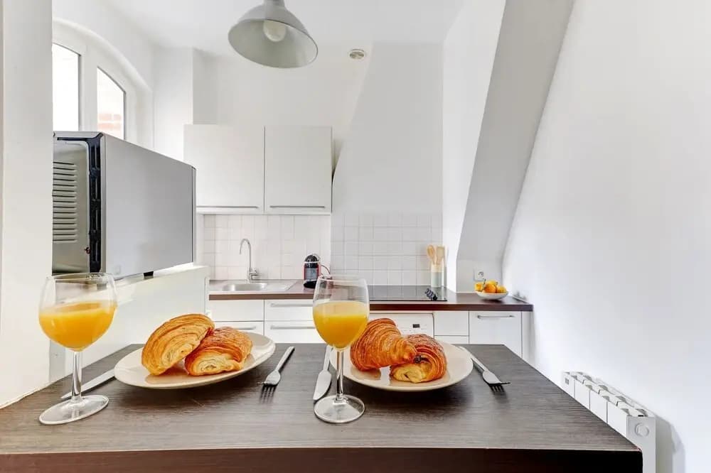 Elegant 1BR Steps to Marais & Louvre - photo 8