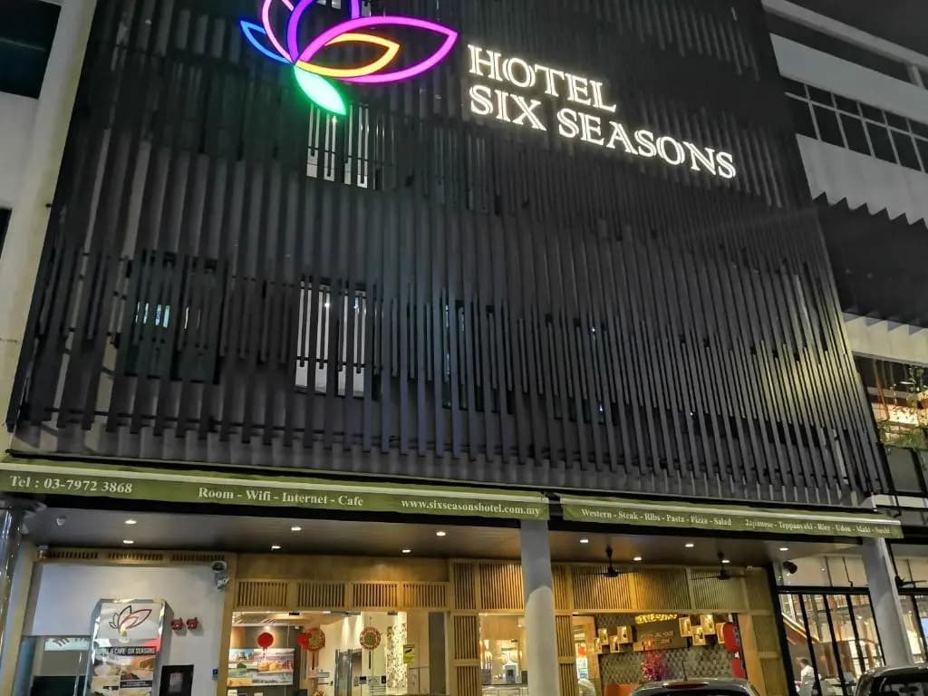 Hotel Six Seasons - main photo