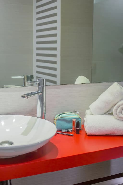 Novus City Hotel - photo 10