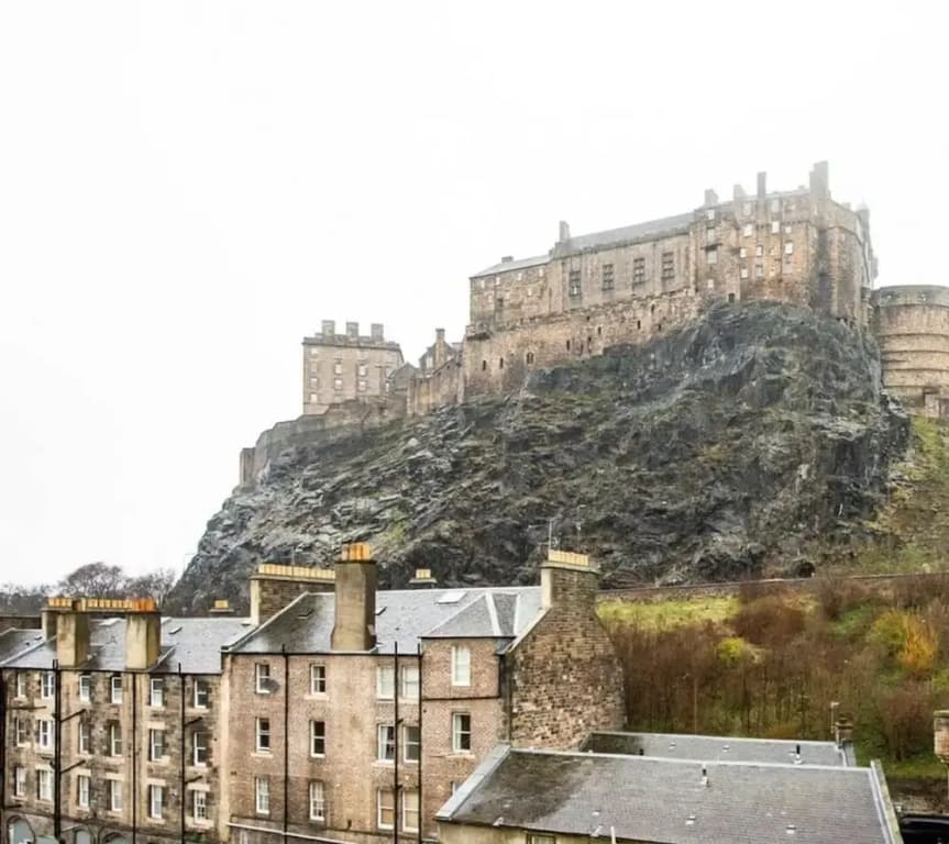 Old Town Edinburgh Apartment: Heart of the Action - photo 1