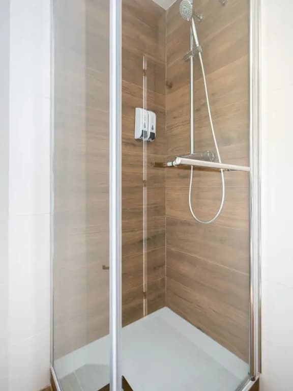 Limehome Barcelona Carrer de Fontcoberta - photo 34