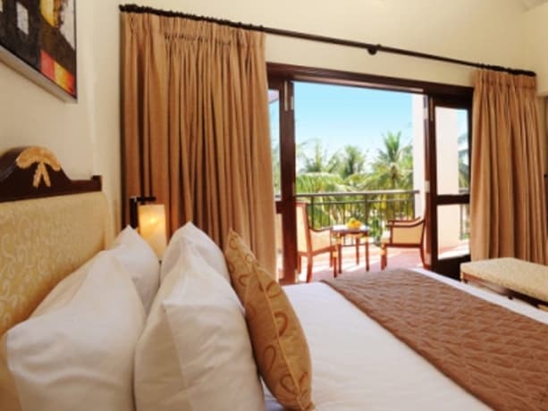Diamond Bay Resort And Golf - main photo