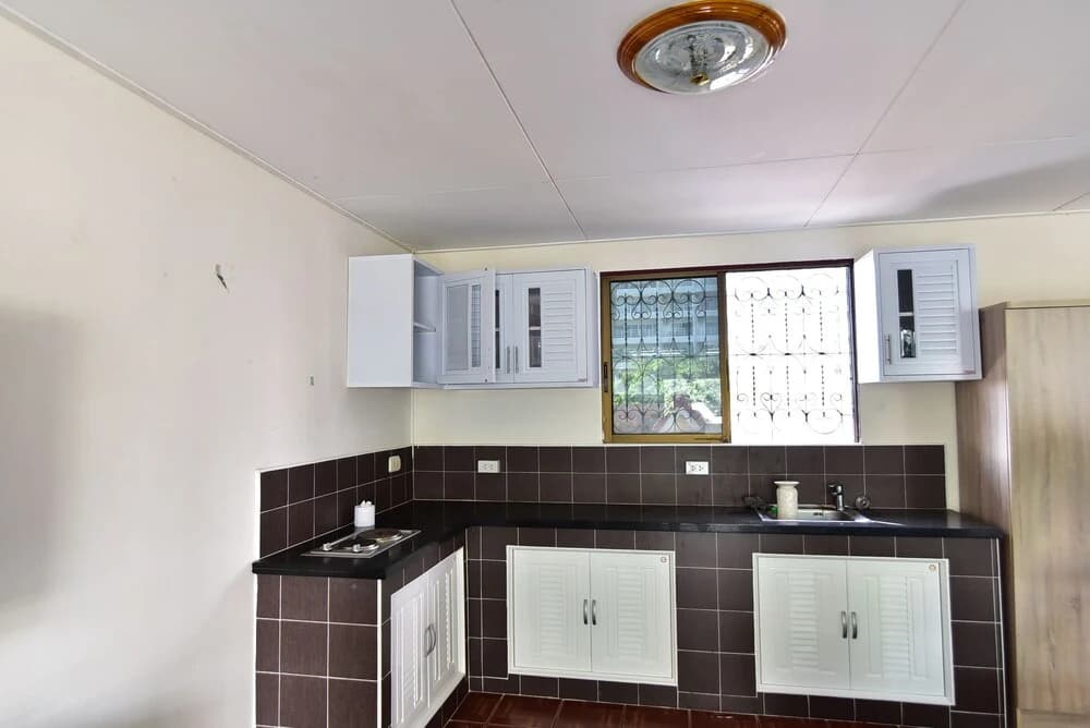 Escobar Guesthouse - photo 14