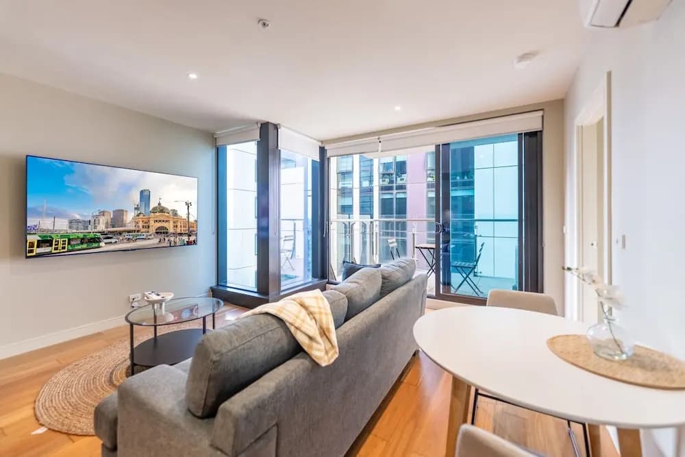 Molly's Little Apartments - photo 8