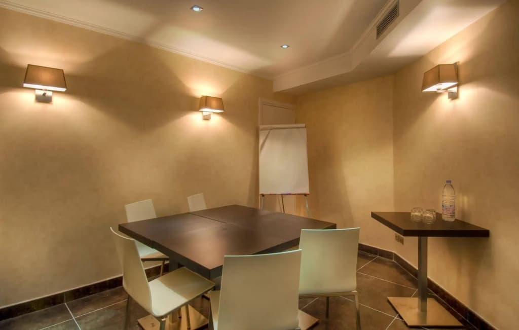 Hotel Claude Bernard Saint Germain - photo 13