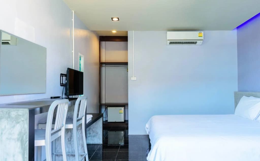 Loma Place Hotel - photo 4