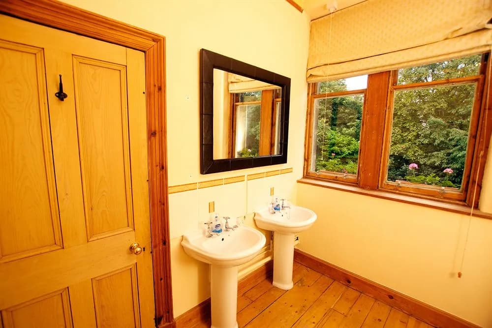 15 Merchiston Gardens Bed and Breakfast - photo 8