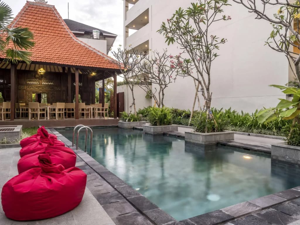 Hotel Dafam Savvoya Seminyak - photo 17