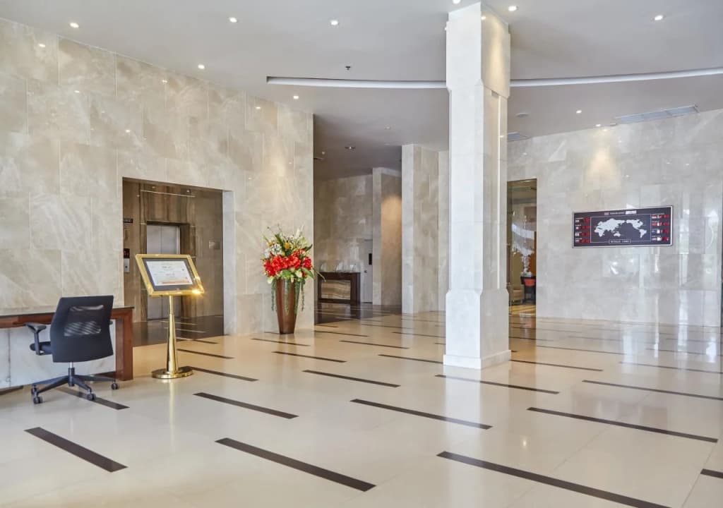 Maple Hotel - photo 2