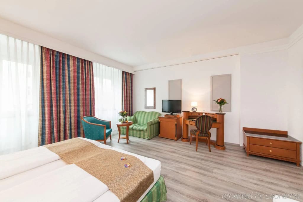 Novum Hotel Cristall Wien - photo 4