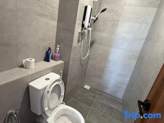 Doncaster Residence by HopeHome - photo 1