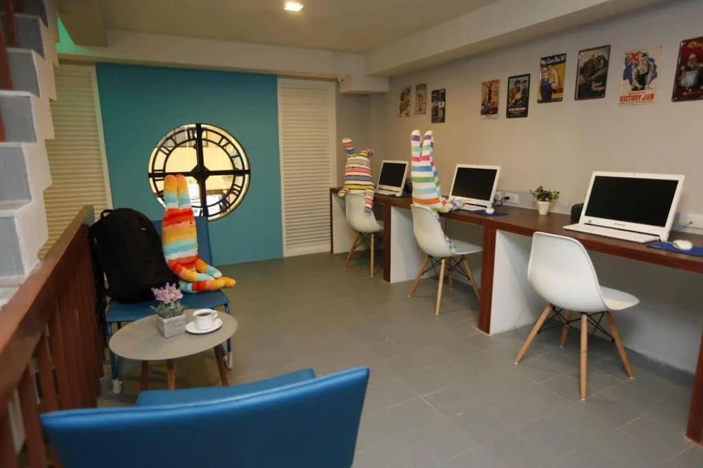 OYO 501 At Night Hostel - photo 17